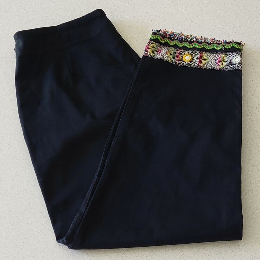 Barbara Lesser Fibers Black Capri Pants w/Beaded Leg Hem Womens Size 10